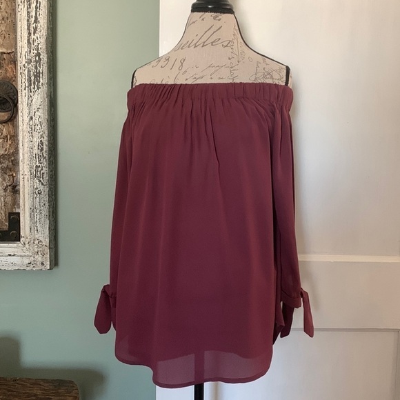 Wishlist apparel Elastic Neckline Top - Mulberry - Picture 1 of 14
